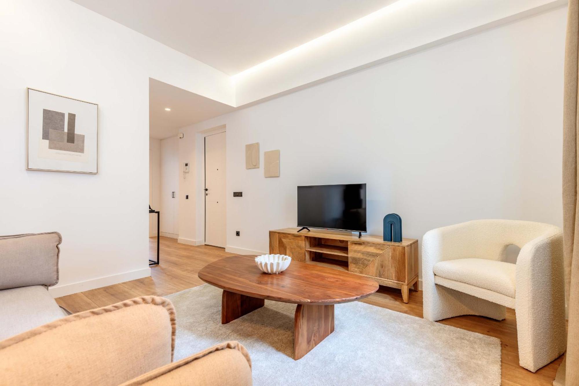 Luces En Madrid Apartment Luaran gambar